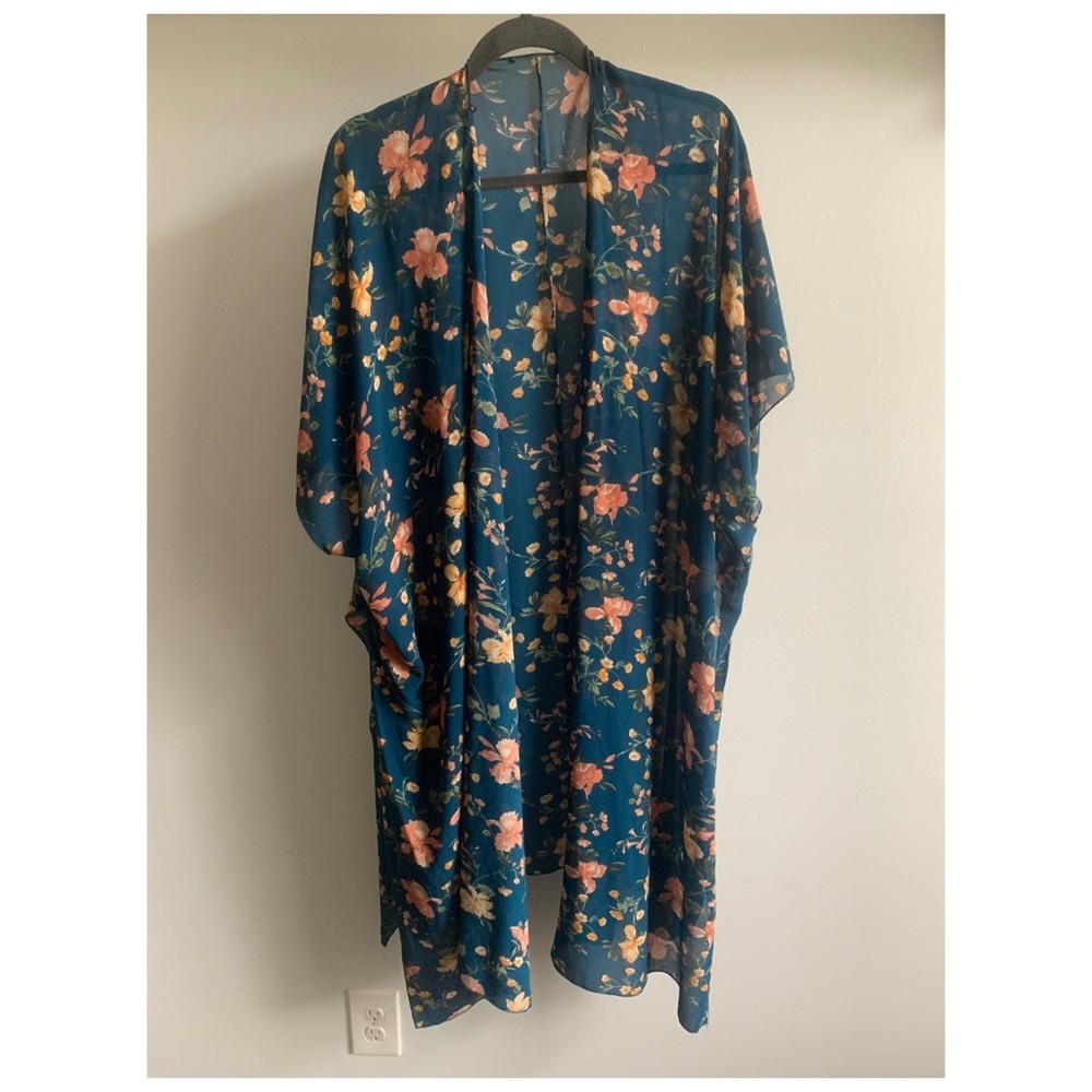 Floral blue long kimono 0x/1x